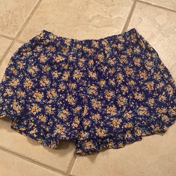 Flowy high waisted women’s shorts